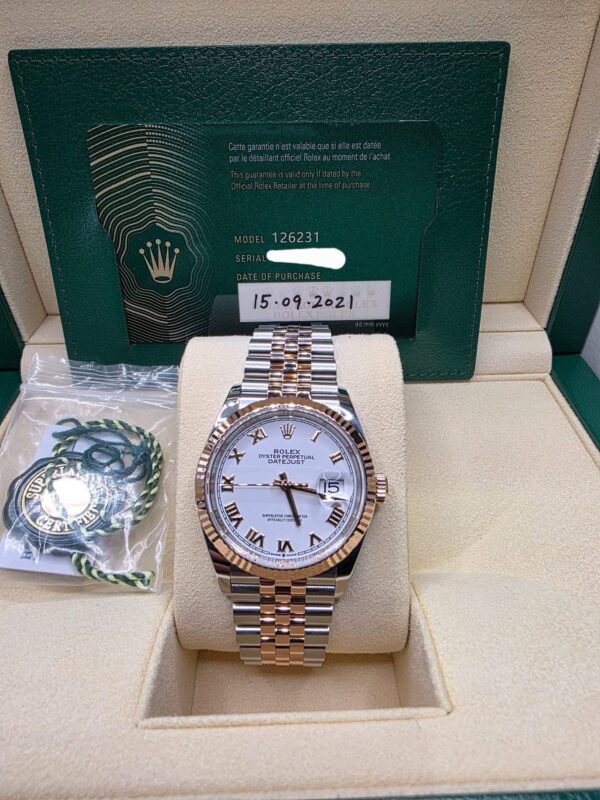 <<< Full Complete Set >>>  RLX 126231  White Roman dial  36mm Cert dated 2021 Full links  Watch is in