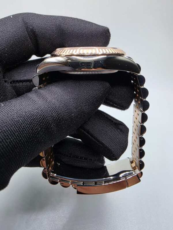 <<< Full Complete Set >>>  RLX 126231  White Roman dial  36mm Cert dated 2021 Full links  Watch is in - Image 4