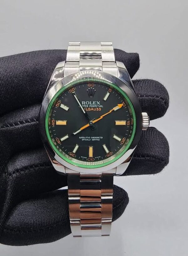 Milgau££ 116400gv with Cert Green crystal  V serial Cert dated 2009 11 links - Image 2