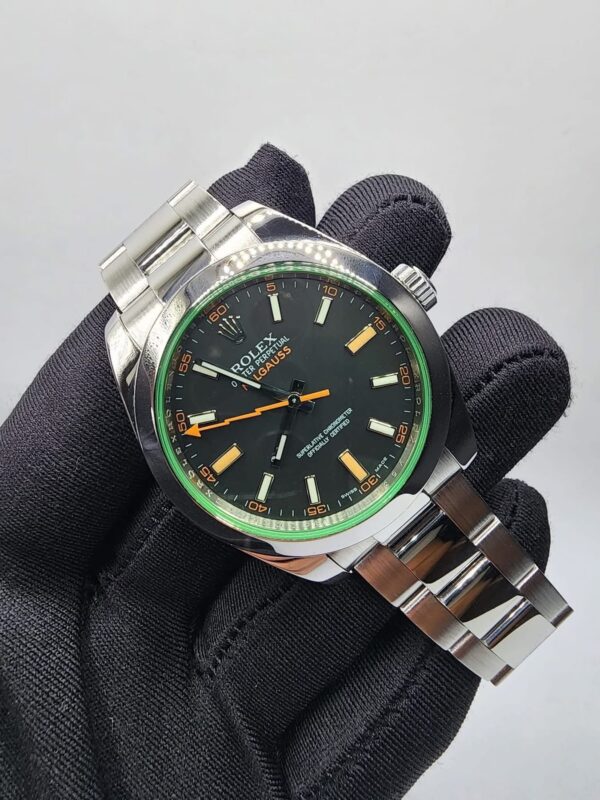 Milgau££ 116400gv with Cert Green crystal  V serial Cert dated 2009 11 links - Image 3