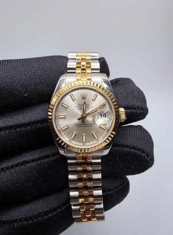 RxxxX 179173 with Cert Silver baton Dial V serial  20 links - Image 2