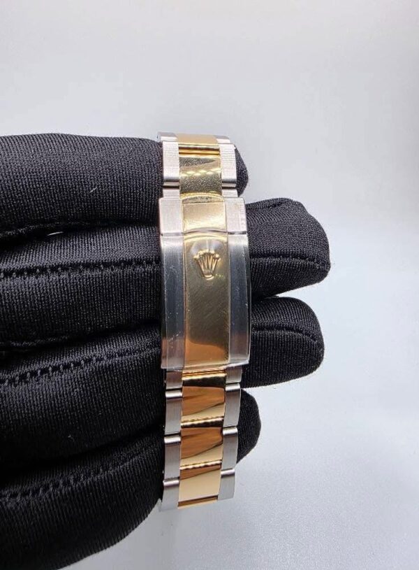 RxxxX 116233 with Cert White Roman dial Scramble Serial Cert dated 2014 10 links - Image 6