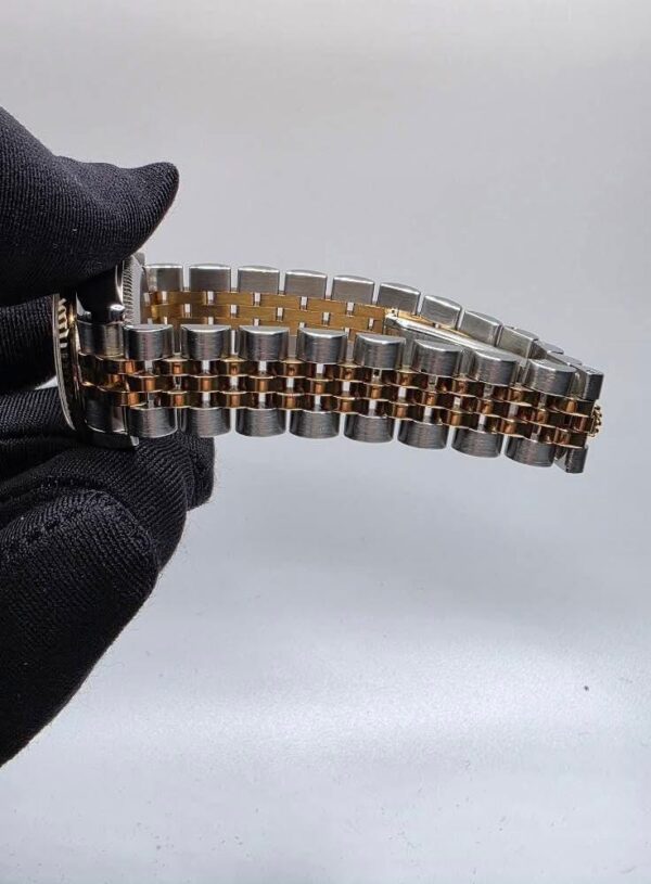RxxxX 179173 with Cert Silver baton Dial V serial  20 links 5 screws - Image 4